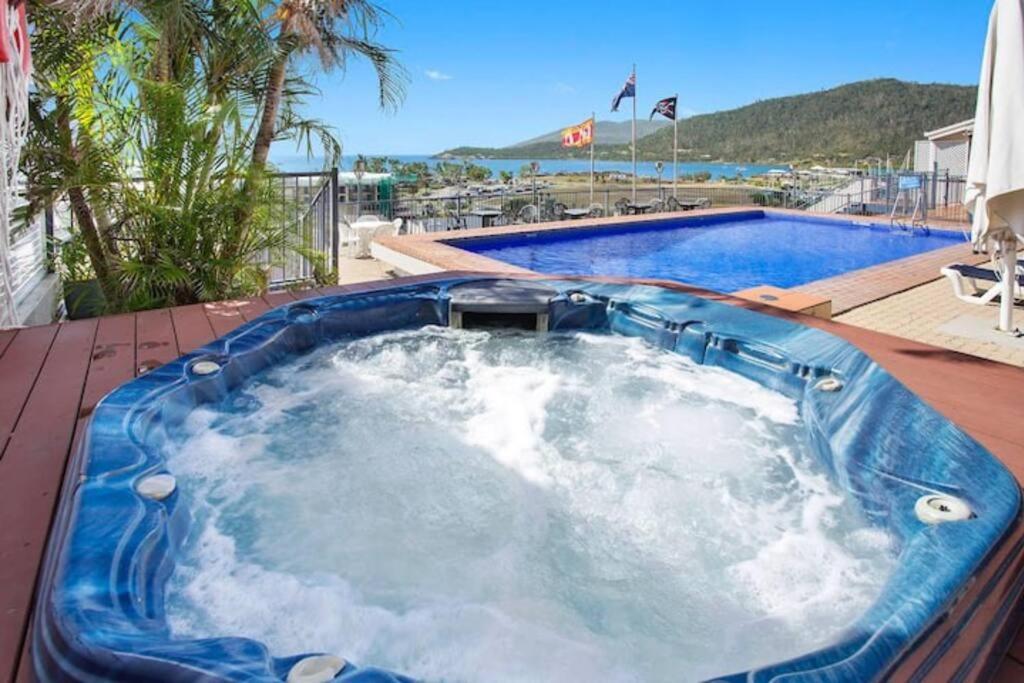 Ocean View 33A Studio Pool Ocean View Wifi Apartment Airlie Beach Exterior photo