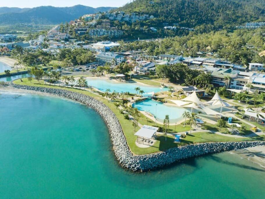 Ocean View 33A Studio Pool Ocean View Wifi Airlie Beach Exterior photo